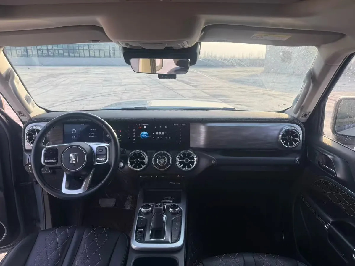 2023 Tank 300 2.0T 227HP L4 8AT,autocango,china used car exporter,china ev exporter,chinese used car exporter,chinese used ev exporter