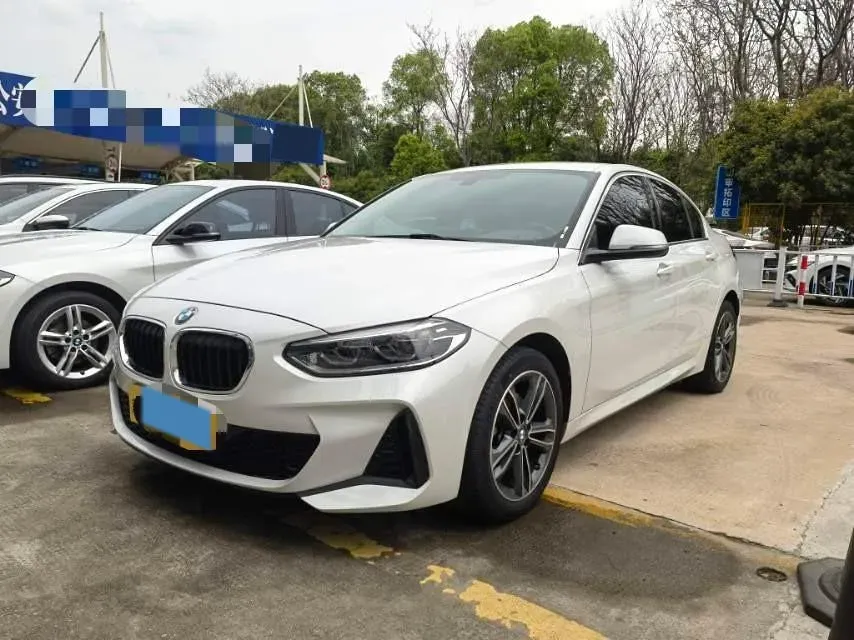 2022 BMW 1 Series 1.5T 140HP L3 7DCT,autocango,china used car exporter,china ev exporter,chinese used car exporter,chinese used ev exporter