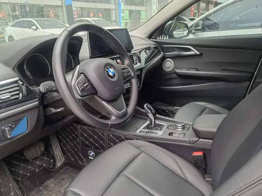 2022 BMW 1 Series 1.5T 140HP L3 7DCT,autocango,china used car exporter,china ev exporter,chinese used car exporter,chinese used ev exporter