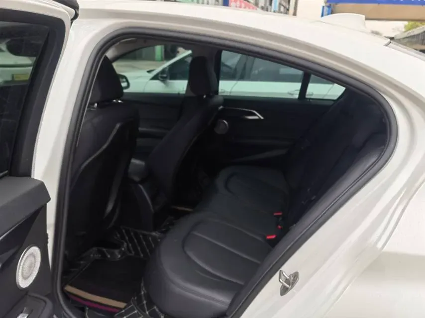 2022 BMW 1 Series 1.5T 140HP L3 7DCT,autocango,china used car exporter,china ev exporter,chinese used car exporter,chinese used ev exporter