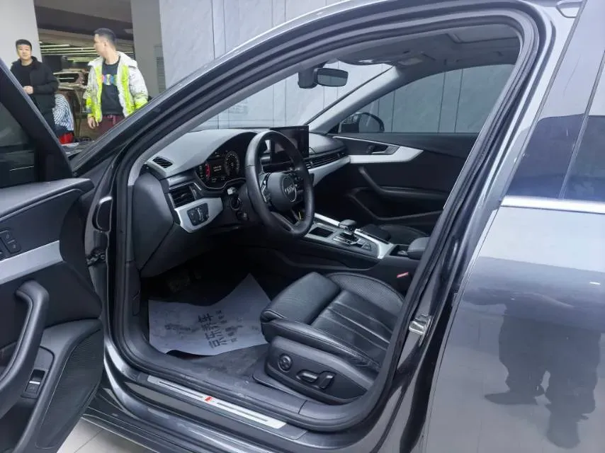 2020 Audi A4L 2.0T 190HP L4 7DCT,autocango,china used car exporter,china ev exporter,chinese used car exporter,chinese used ev exporter