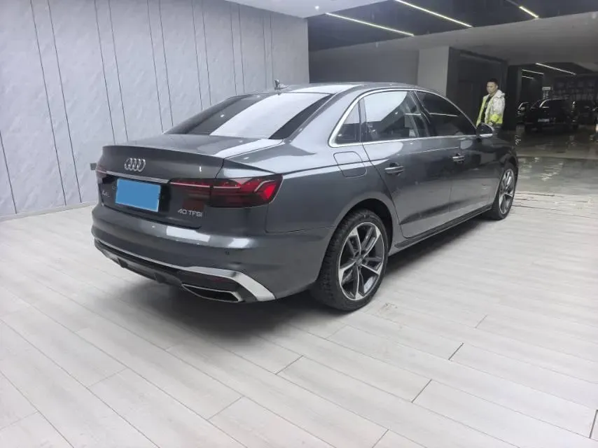 2020 Audi A4L 2.0T 190HP L4 7DCT,autocango,china used car exporter,china ev exporter,chinese used car exporter,chinese used ev exporter