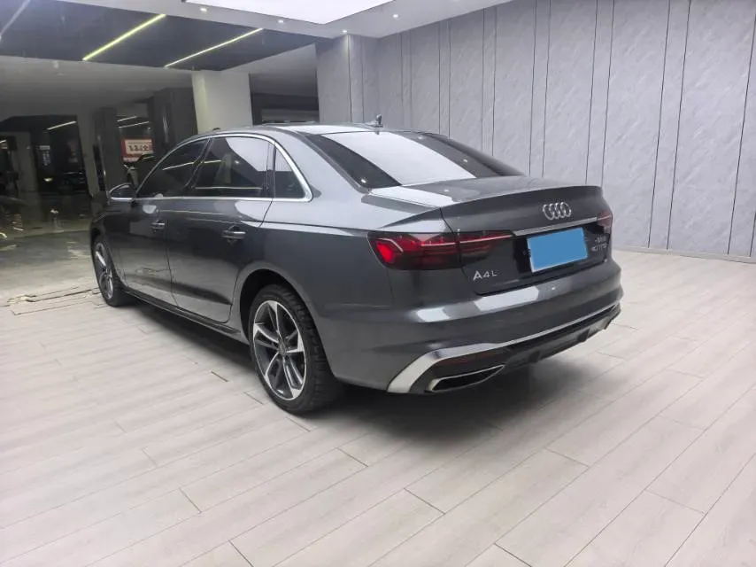 2020 Audi A4L 2.0T 190HP L4 7DCT,autocango,china used car exporter,china ev exporter,chinese used car exporter,chinese used ev exporter