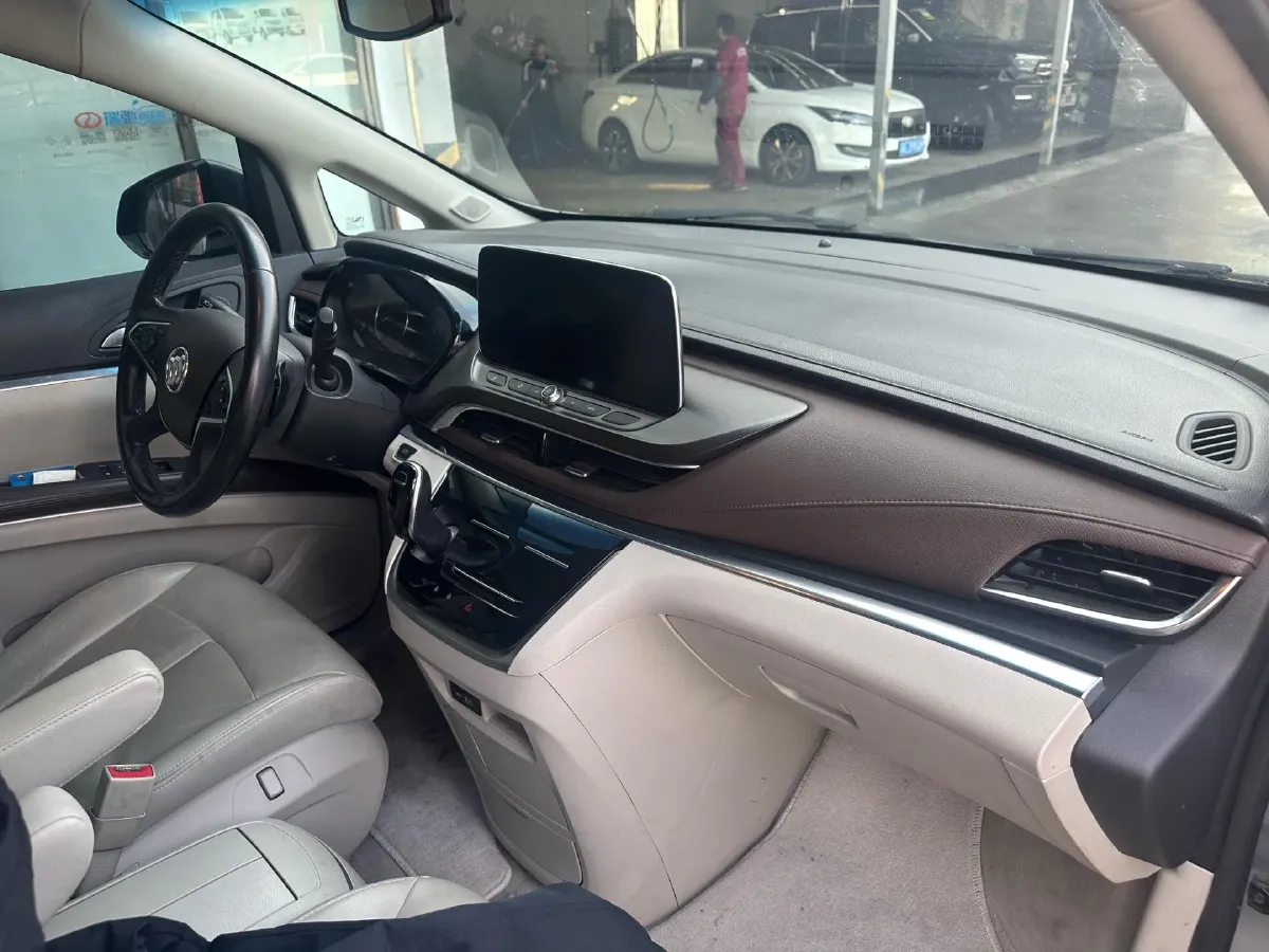 2021 Buick GL8 2.0T 237HP L4 9AT,autocango,china used car exporter,china ev exporter,chinese used car exporter,chinese used ev exporter