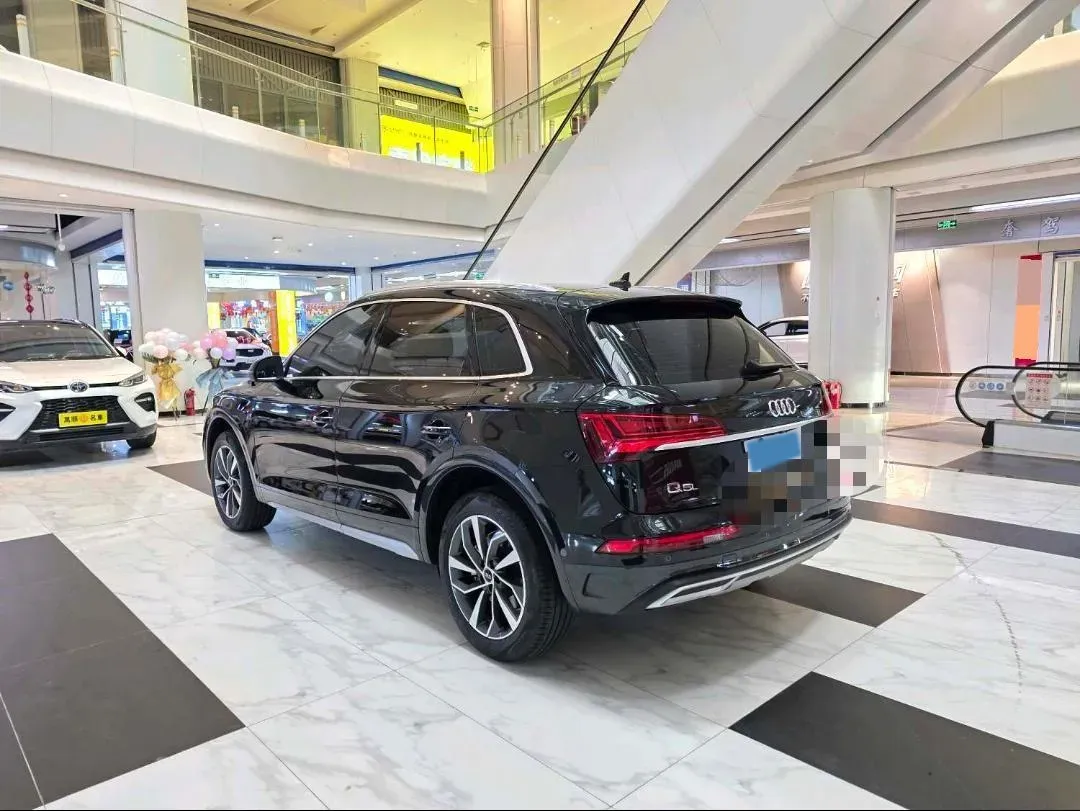 2022 Audi Q5L 2.0T 190HP L4 7DCT,autocango,china used car exporter,china ev exporter,chinese used car exporter,chinese used ev exporter