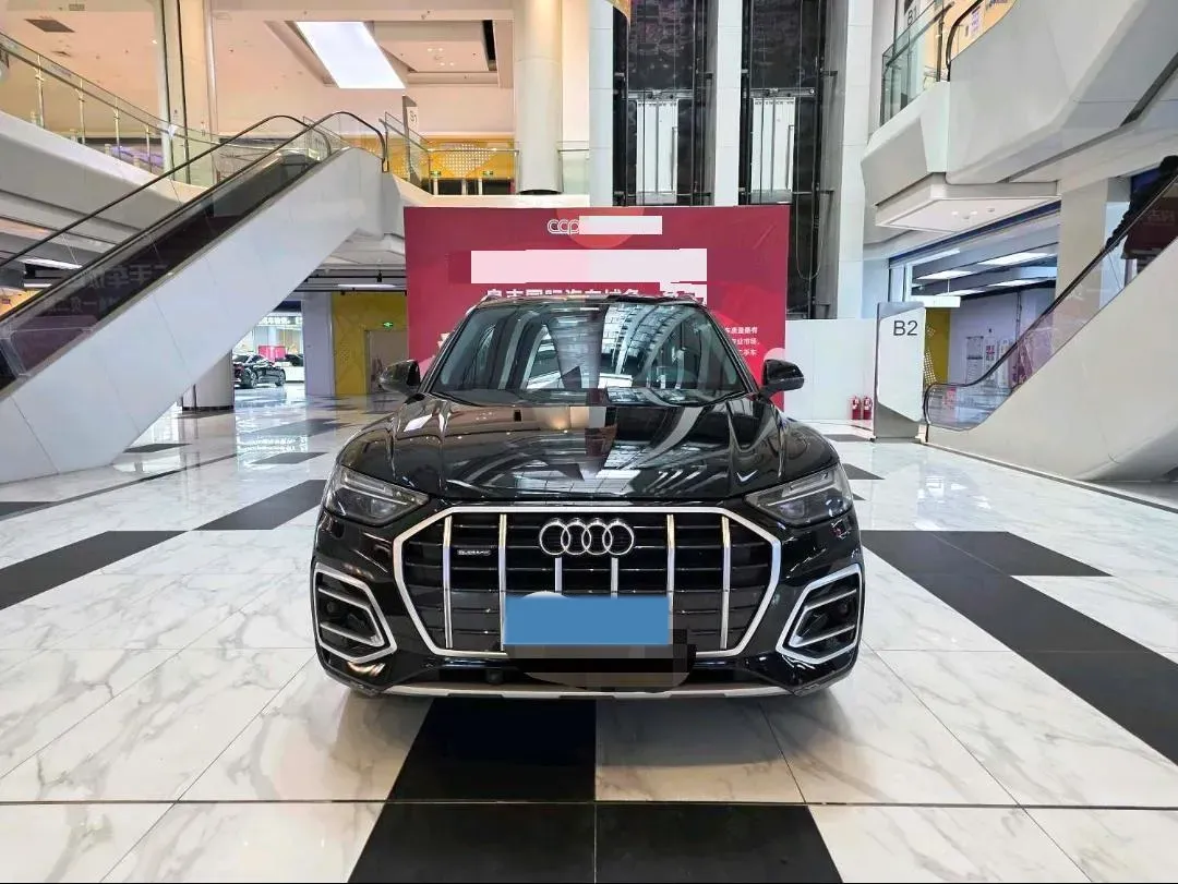 2022 Audi Q5L 2.0T 190HP L4 7DCT,autocango,china used car exporter,china ev exporter,chinese used car exporter,chinese used ev exporter