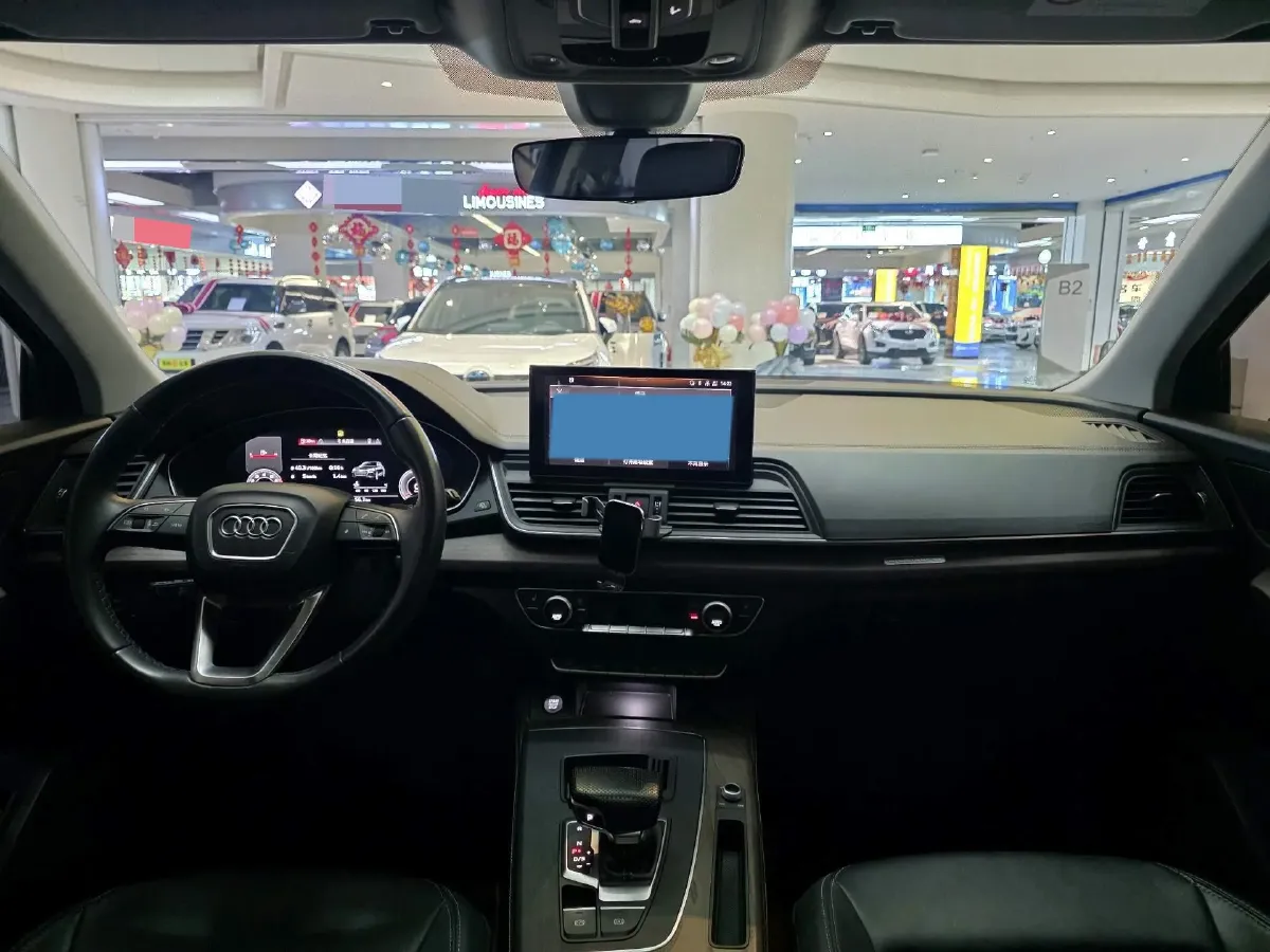 2022 Audi Q5L 2.0T 190HP L4 7DCT,autocango,china used car exporter,china ev exporter,chinese used car exporter,chinese used ev exporter