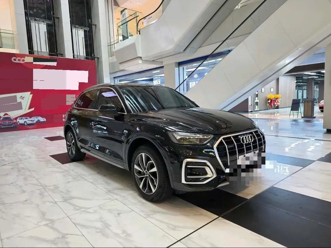 2022 Audi Q5L 2.0T 190HP L4 7DCT,autocango,china used car exporter,china ev exporter,chinese used car exporter,chinese used ev exporter