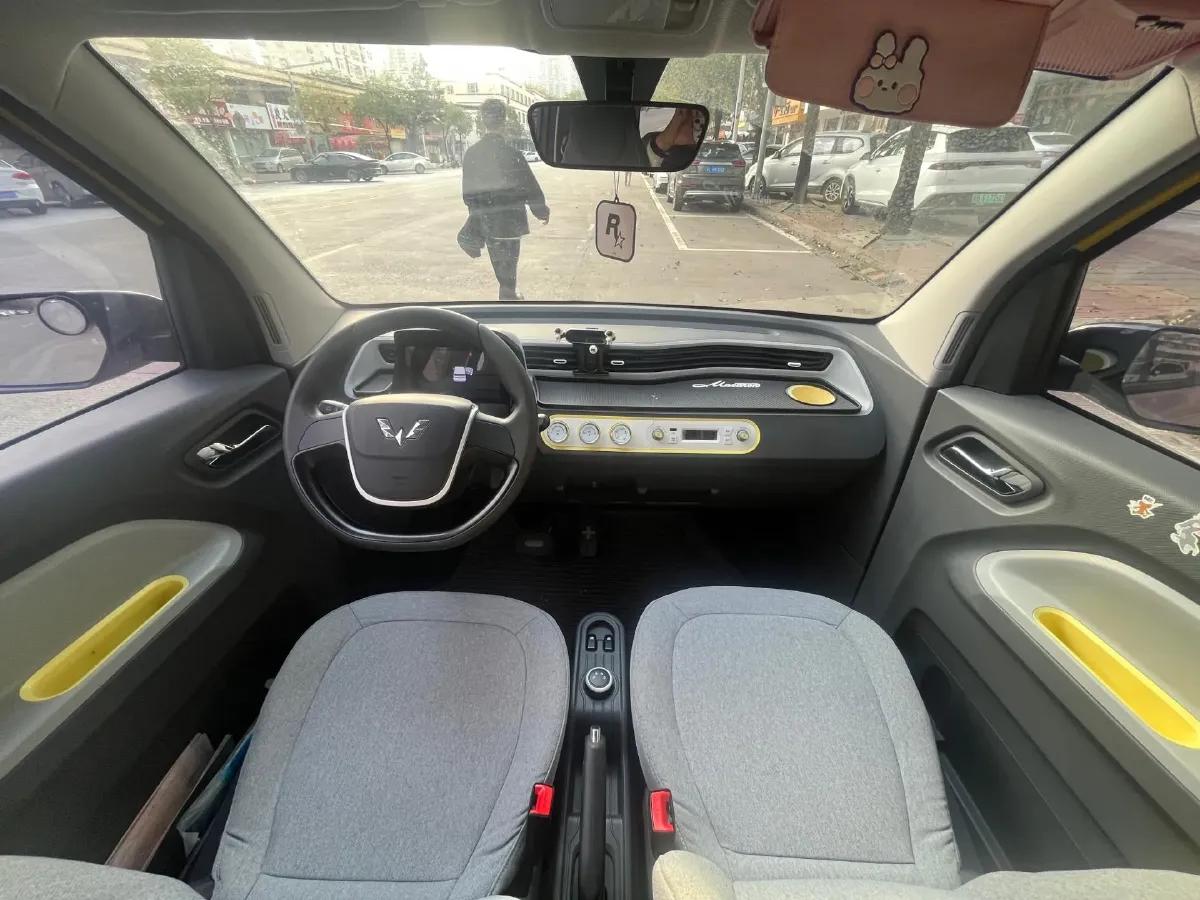 2021 WuLing HongGuang MINI EV BEV 13.9KWH,autocango,china used car exporter,china ev exporter,chinese used car exporter,chinese used ev exporter