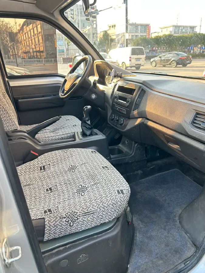 2018 WuLing RongGuang New Truck 1.5L 107HP L4 5MT,autocango,china used car exporter,china ev exporter,chinese used car exporter,chinese used ev exporter