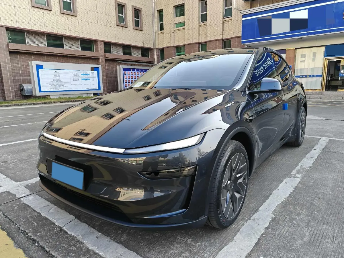 2025 Tesla Model Y L BEV,autocango,china used car exporter,china ev exporter,chinese used car exporter,chinese used ev exporter