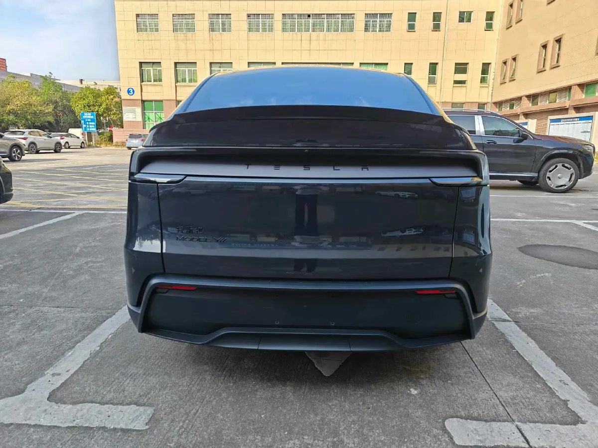 2025 Tesla Model Y L BEV,autocango,china used car exporter,china ev exporter,chinese used car exporter,chinese used ev exporter