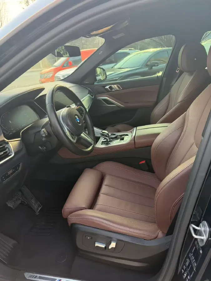 2021 BMW X6 3.0T 340HP L6 8AT,autocango,china used car exporter,china ev exporter,chinese used car exporter,chinese used ev exporter