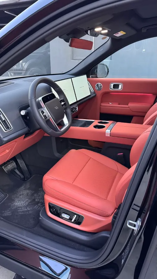 2024 Ford Bronco 2.3T 275HP L4 10AT,autocango,china used car exporter,china ev exporter,chinese used car exporter,chinese used ev exporter