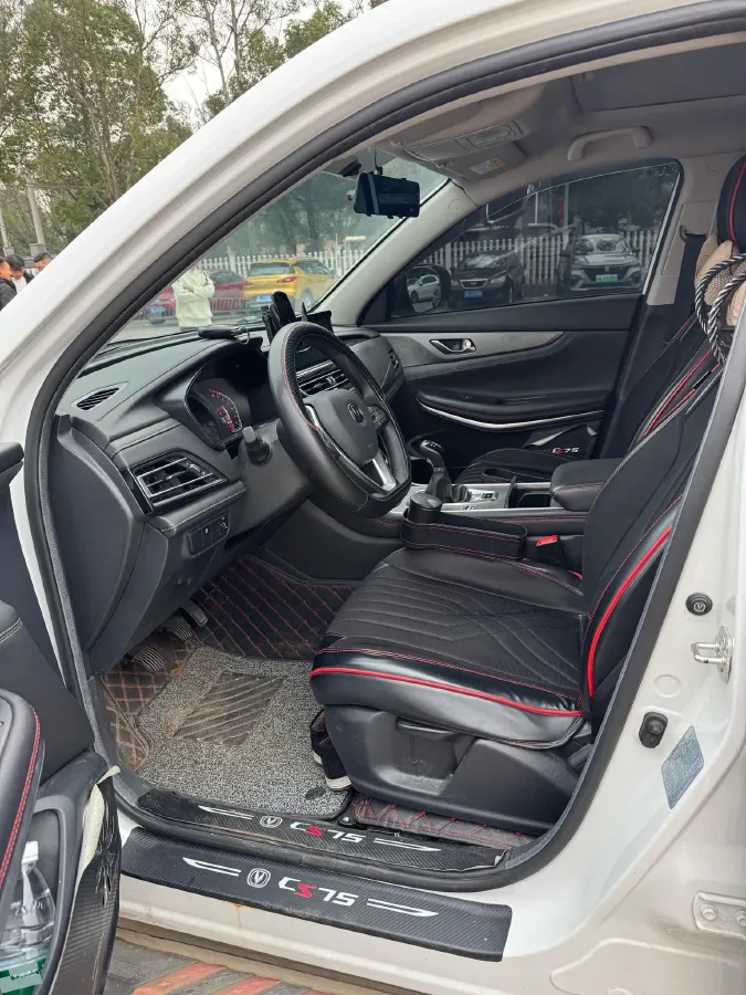 2023 ChangAn CS75 1.5T 188HP L4 6MT,autocango,china used car exporter,china ev exporter,chinese used car exporter,chinese used ev exporter