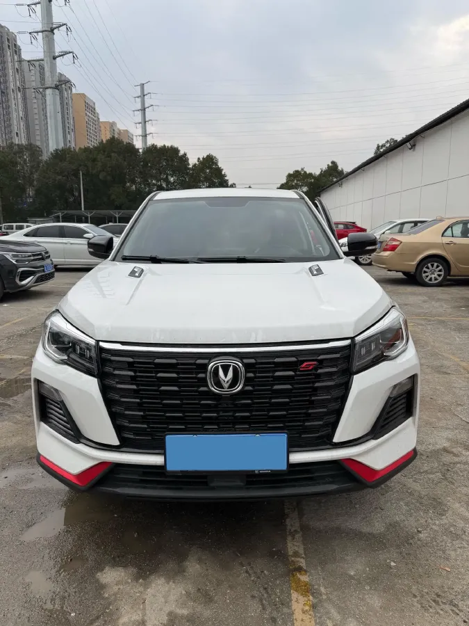 2023 ChangAn CS75 1.5T 188HP L4 6MT,autocango,china used car exporter,china ev exporter,chinese used car exporter,chinese used ev exporter