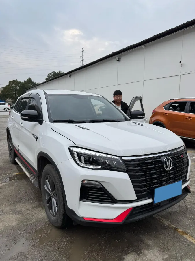 2023 ChangAn CS75 1.5T 188HP L4 6MT,autocango,china used car exporter,china ev exporter,chinese used car exporter,chinese used ev exporter