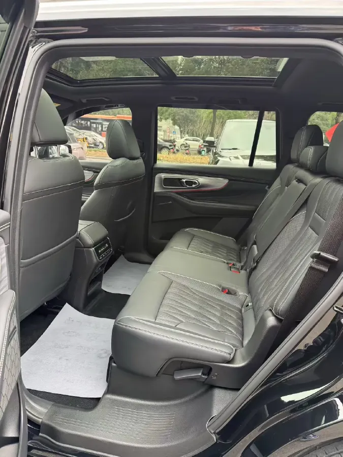 2022 GAC Trumpchi GS8 2.0T 252HP L4 8AT,autocango,china used car exporter,china ev exporter,chinese used car exporter,chinese used ev exporter