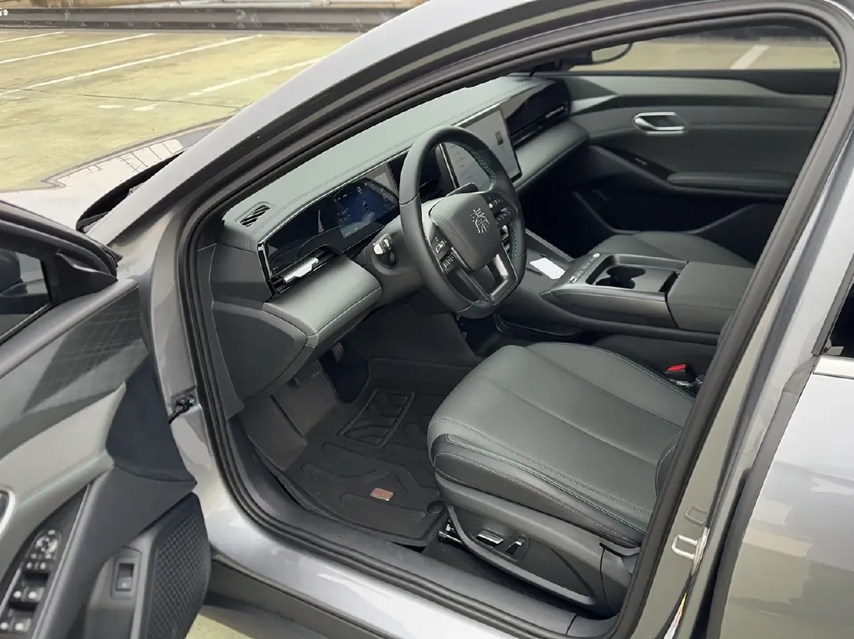 2025 BYD QinL BEV,autocango,china used car exporter,china ev exporter,chinese used car exporter,chinese used ev exporter