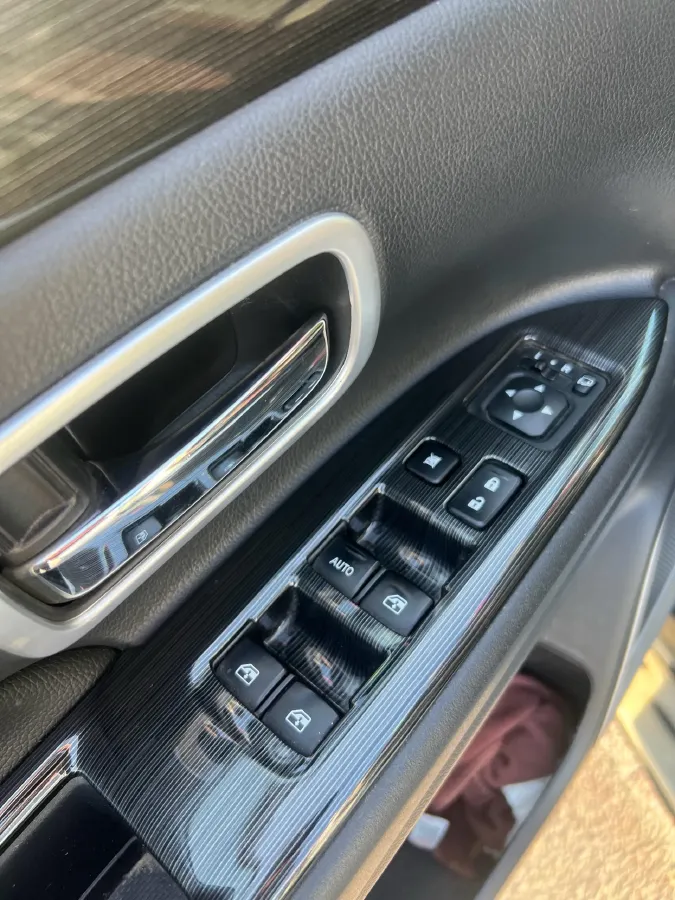 2018 Mitsubishi Outlander 2.0L 166HP L4 CVT,autocango,china used car exporter,china ev exporter,chinese used car exporter,chinese used ev exporter