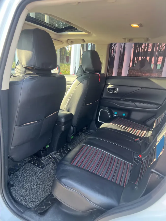 2018 Mitsubishi Outlander 2.0L 166HP L4 CVT,autocango,china used car exporter,china ev exporter,chinese used car exporter,chinese used ev exporter