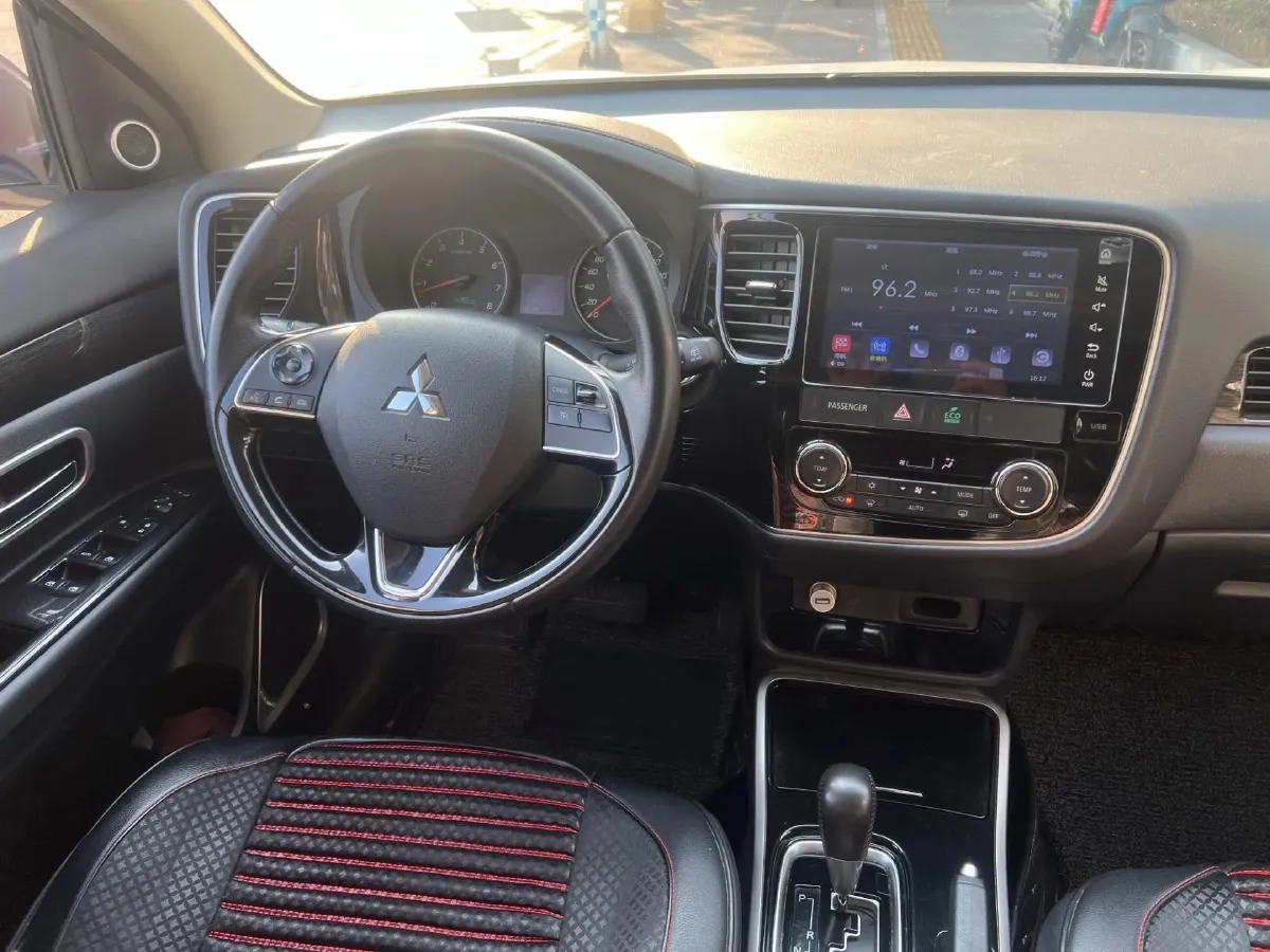 2018 Mitsubishi Outlander 2.0L 166HP L4 CVT,autocango,china used car exporter,china ev exporter,chinese used car exporter,chinese used ev exporter