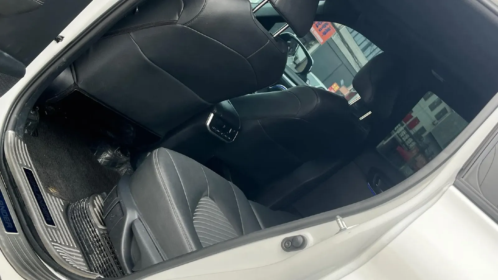 2022 Toyota Crown Kluger 2.5L 192HP L4 E-CVT Hybrid,autocango,china used car exporter,china ev exporter,chinese used car exporter,chinese used ev exporter