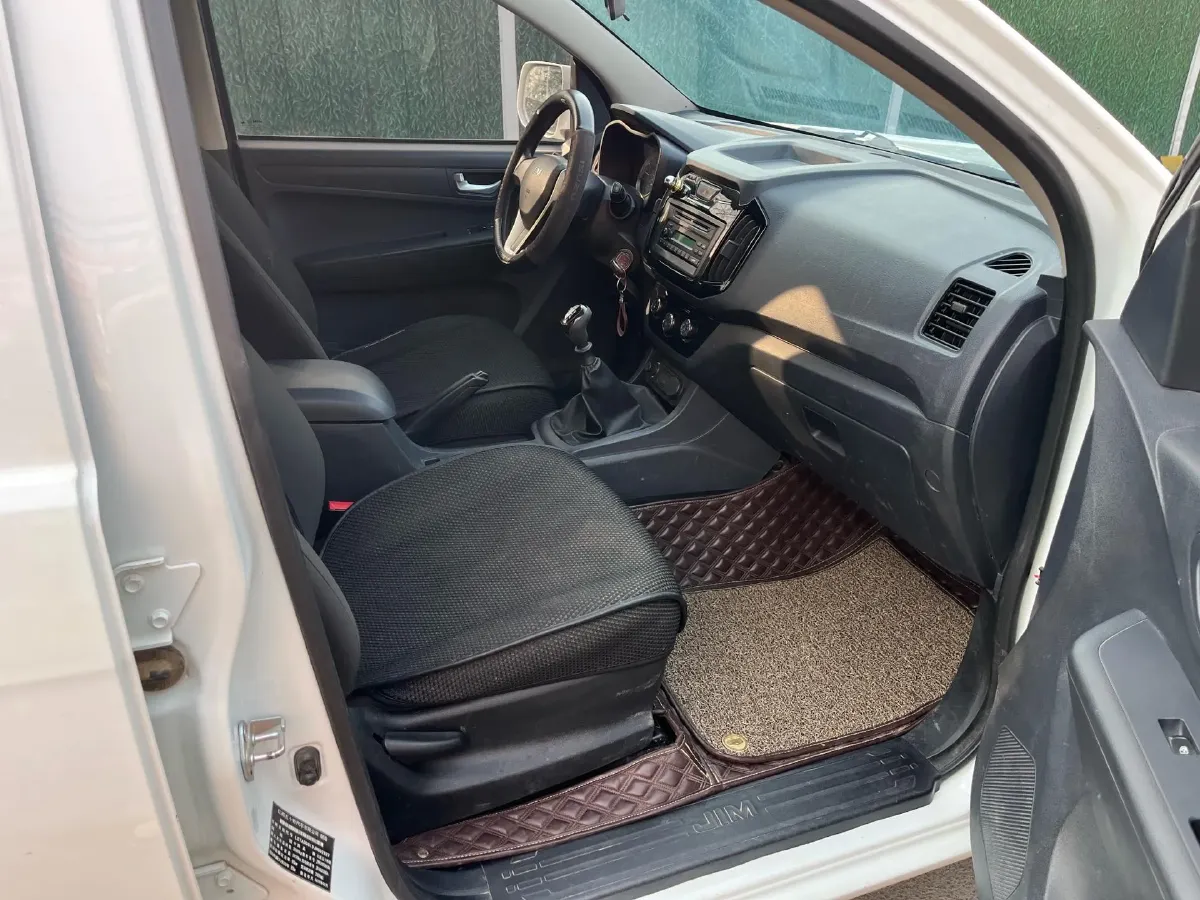 2018 Isuzu Taga 3.0T 131HP L4 5MT,autocango,china used car exporter,china ev exporter,chinese used car exporter,chinese used ev exporter