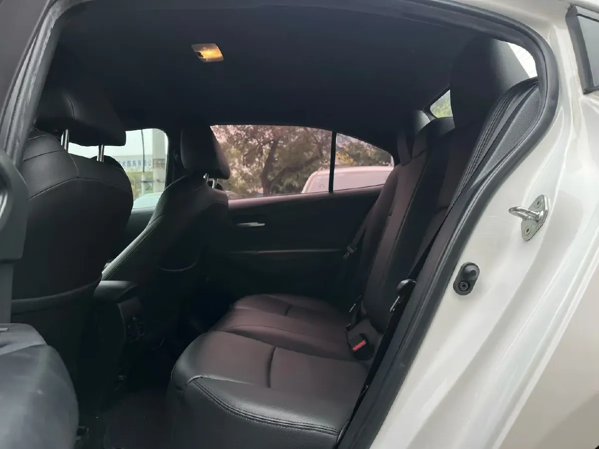 2021 Toyota Levin 1.5L 121HP L3 CVT,autocango,china used car exporter,china ev exporter,chinese used car exporter,chinese used ev exporter