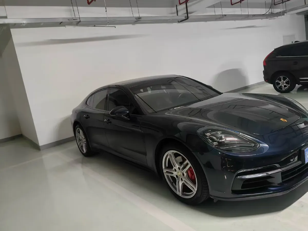 2017 BMW X6 3.0T 306HP L6 8AT,autocango,china used car exporter,china ev exporter,chinese used car exporter,chinese used ev exporter