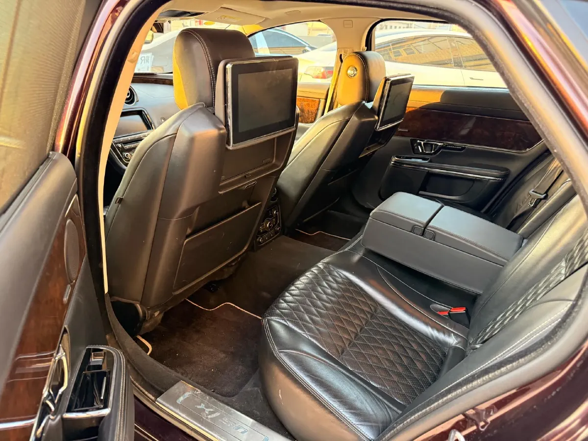 2016 Jaguar XJ 3.0T 340HP V6 8AT,autocango,china used car exporter,china ev exporter,chinese used car exporter,chinese used ev exporter