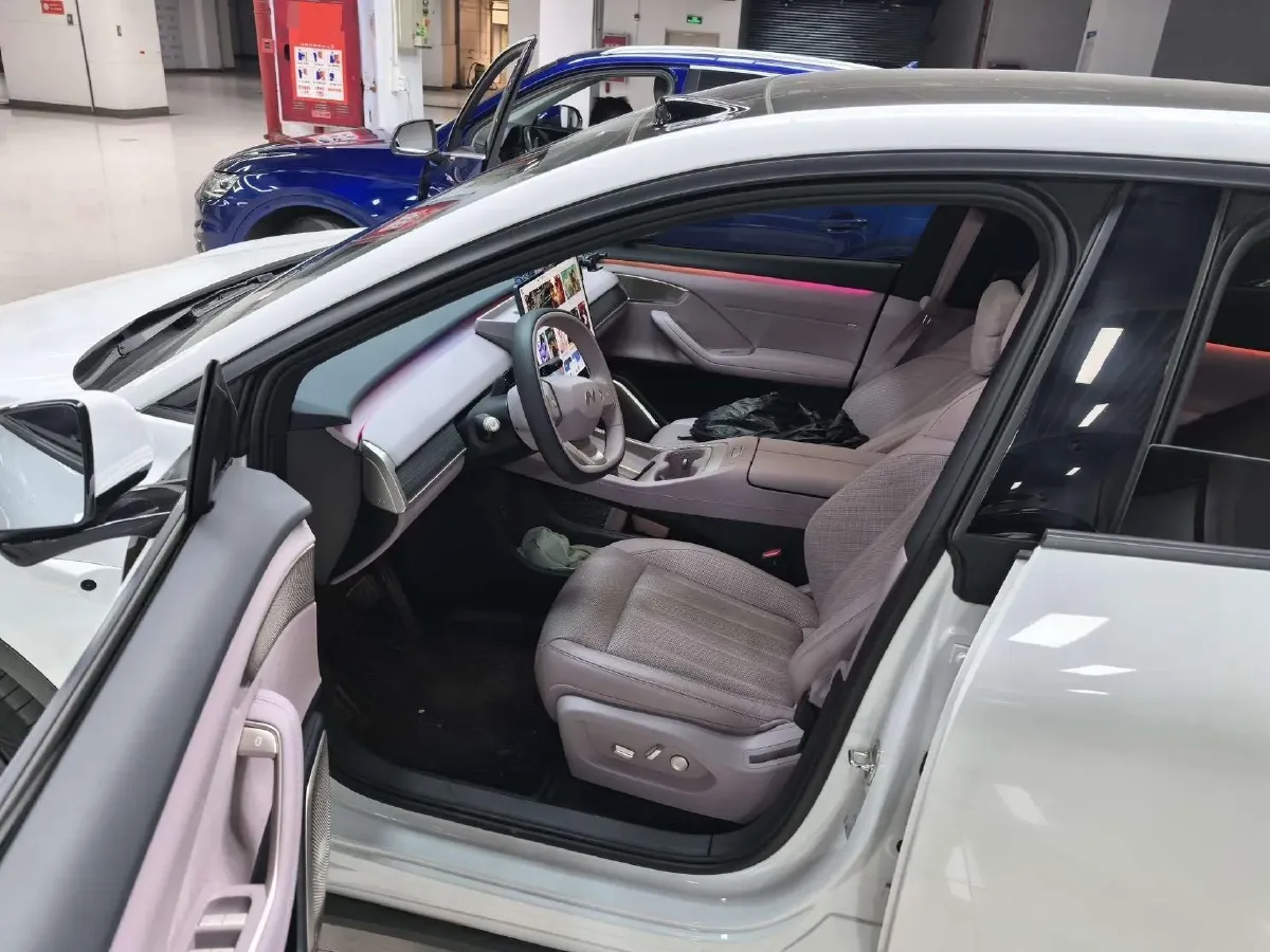 2024 ONVO L60 BEV 60KWH,autocango,china used car exporter,china ev exporter,chinese used car exporter,chinese used ev exporter