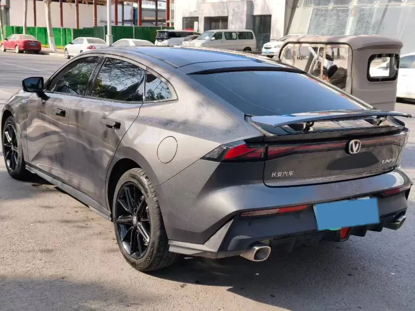 2023 ChangAn UNI-V iDD 1.5T 170HP L4 6TCT PHEV 18.4KWH,autocango,china used car exporter,china ev exporter,chinese used car exporter,chinese used ev exporter