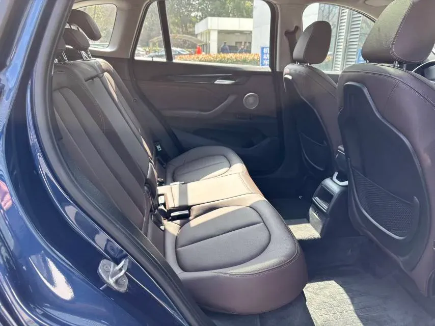 2022 BMW X1 1.5T 140HP L3 7DCT,autocango,china used car exporter,china ev exporter,chinese used car exporter,chinese used ev exporter