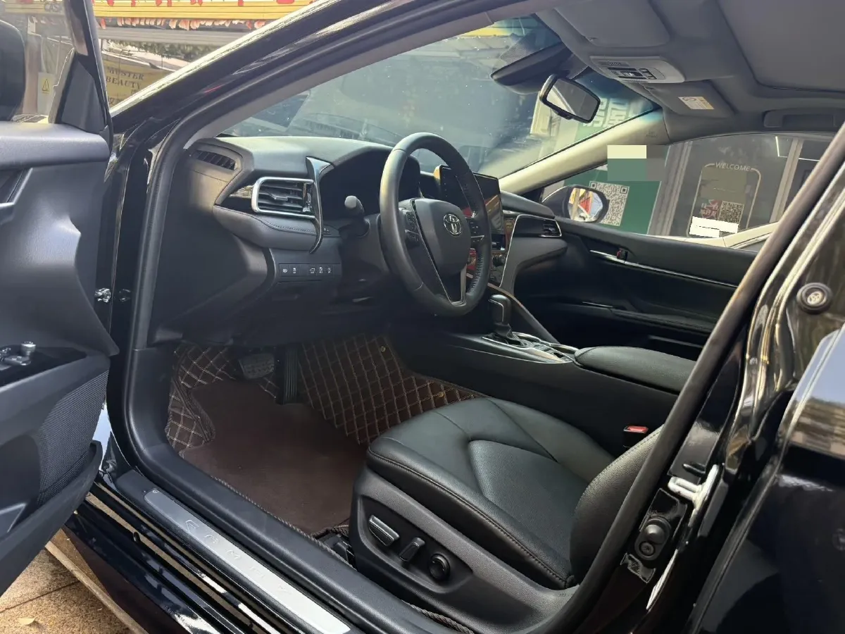 2021 Toyota Camry 2.5L 209HP L4 8AT,autocango,china used car exporter,china ev exporter,chinese used car exporter,chinese used ev exporter