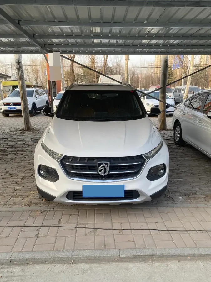 2017 BaoJun 310W 1.5L 105HP L4 6MT,autocango,china used car exporter,china ev exporter,chinese used car exporter,chinese used ev exporter