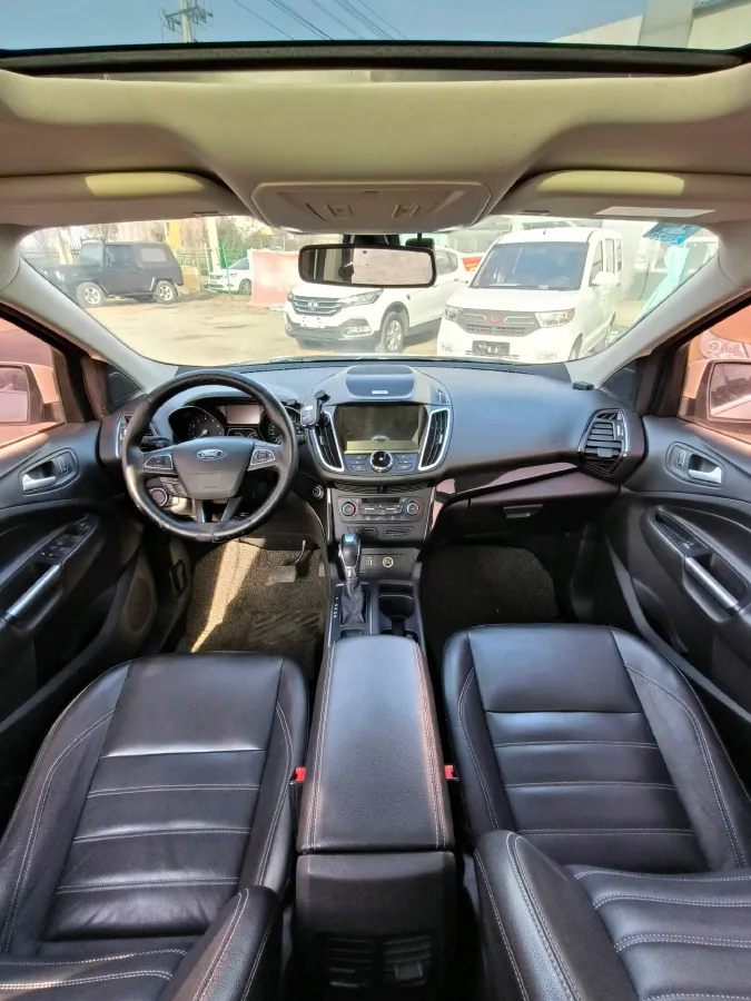 2018 Ford Kuga 1.5T 181HP L4 6AT,autocango,china used car exporter,china ev exporter,chinese used car exporter,chinese used ev exporter