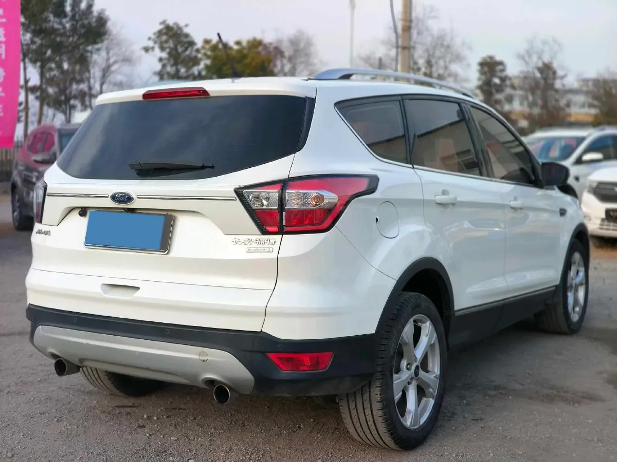 2018 Ford Kuga 1.5T 181HP L4 6AT,autocango,china used car exporter,china ev exporter,chinese used car exporter,chinese used ev exporter