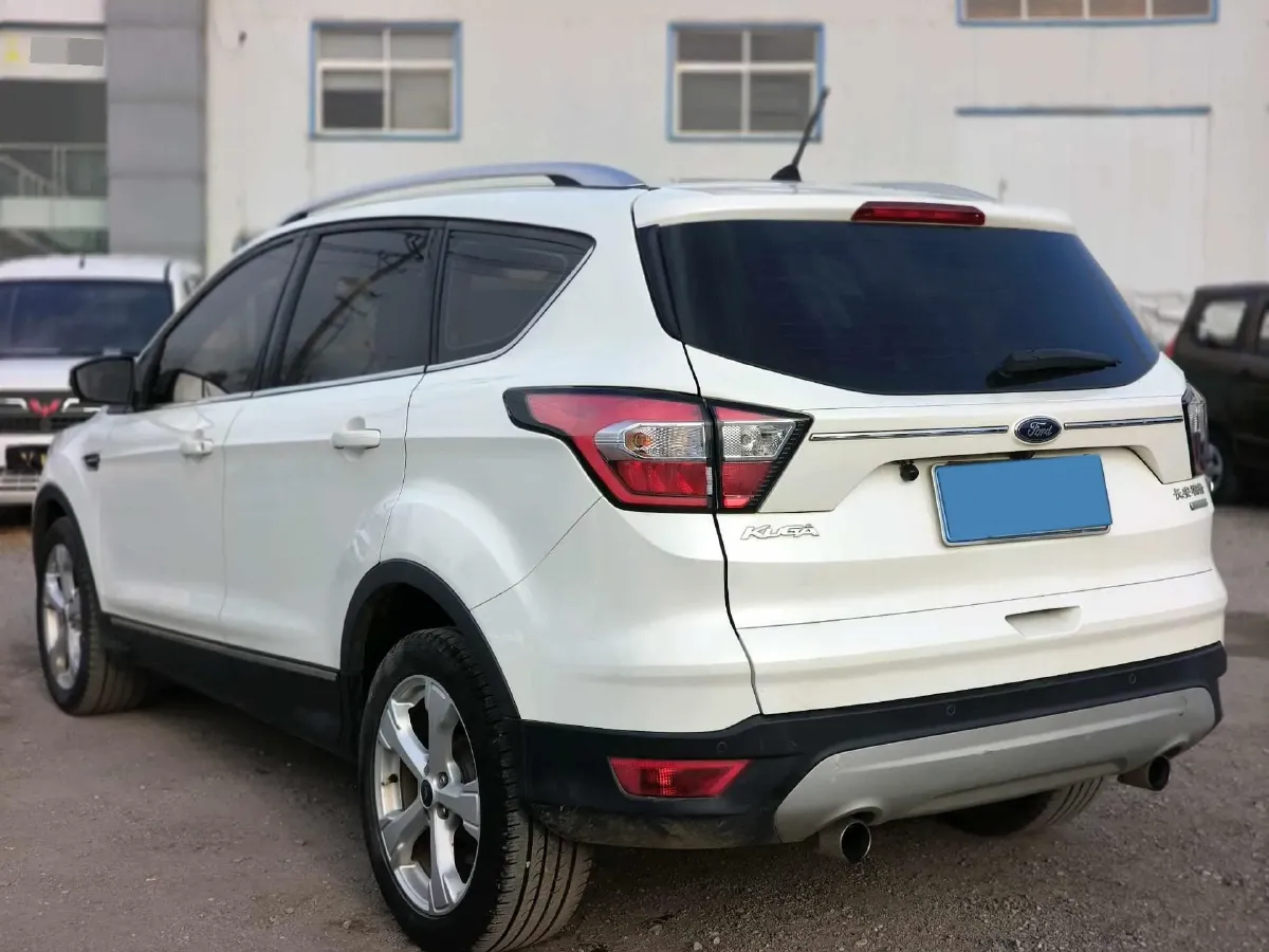 2018 Ford Kuga 1.5T 181HP L4 6AT,autocango,china used car exporter,china ev exporter,chinese used car exporter,chinese used ev exporter