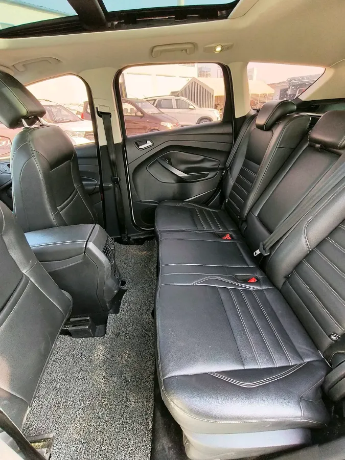 2018 Ford Kuga 1.5T 181HP L4 6AT,autocango,china used car exporter,china ev exporter,chinese used car exporter,chinese used ev exporter