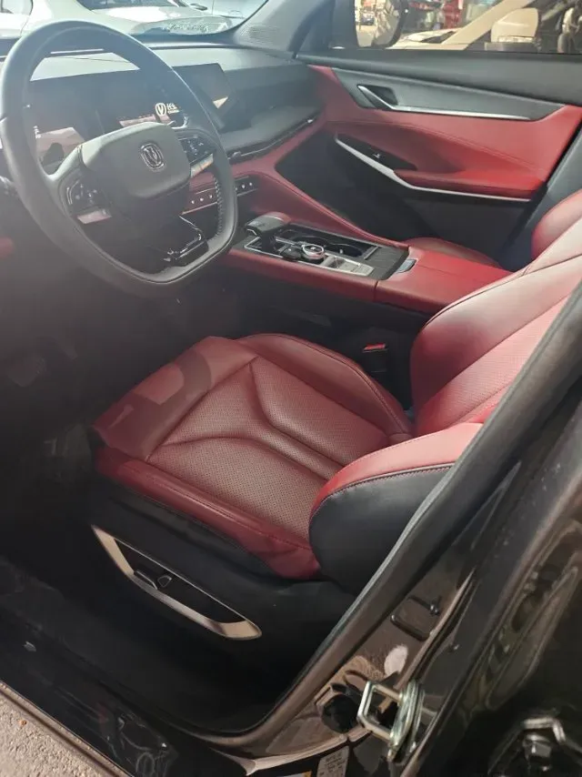 2022 ChangAn CS75 Plus 1.5T 178HP L4 6AT,autocango,china used car exporter,china ev exporter,chinese used car exporter,chinese used ev exporter