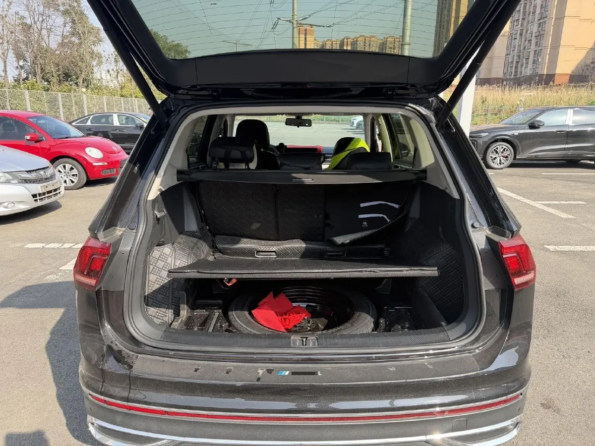 2023 Volkswagen Tiguan L 1.5T 160HP L4 7DCT,autocango,china used car exporter,china ev exporter,chinese used car exporter,chinese used ev exporter
