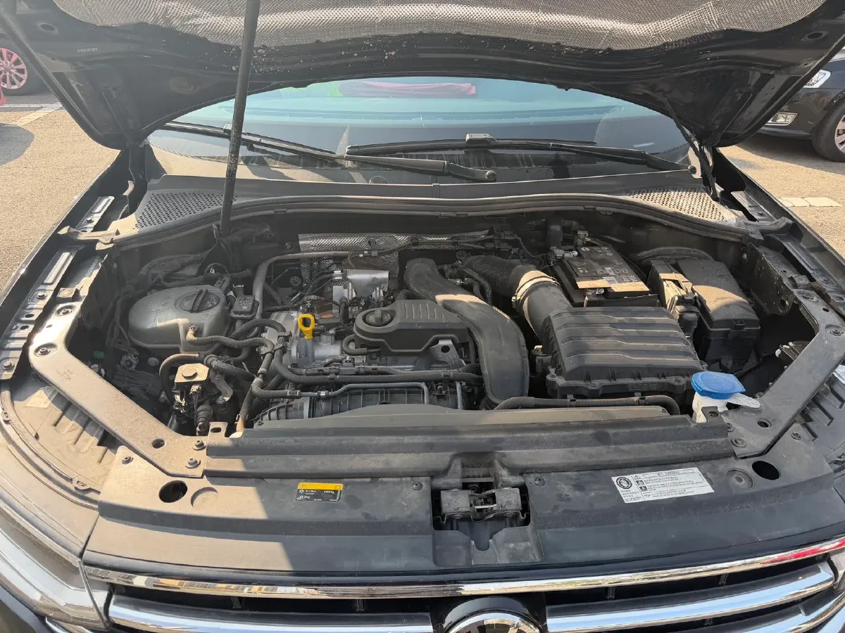 2023 Volkswagen Tiguan L 1.5T 160HP L4 7DCT,autocango,china used car exporter,china ev exporter,chinese used car exporter,chinese used ev exporter