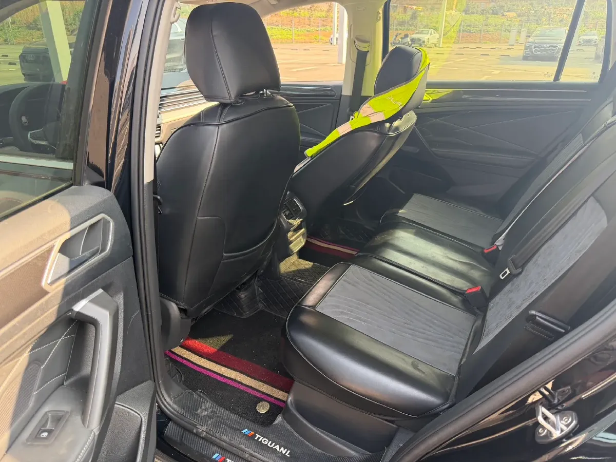 2023 Volkswagen Tiguan L 1.5T 160HP L4 7DCT,autocango,china used car exporter,china ev exporter,chinese used car exporter,chinese used ev exporter