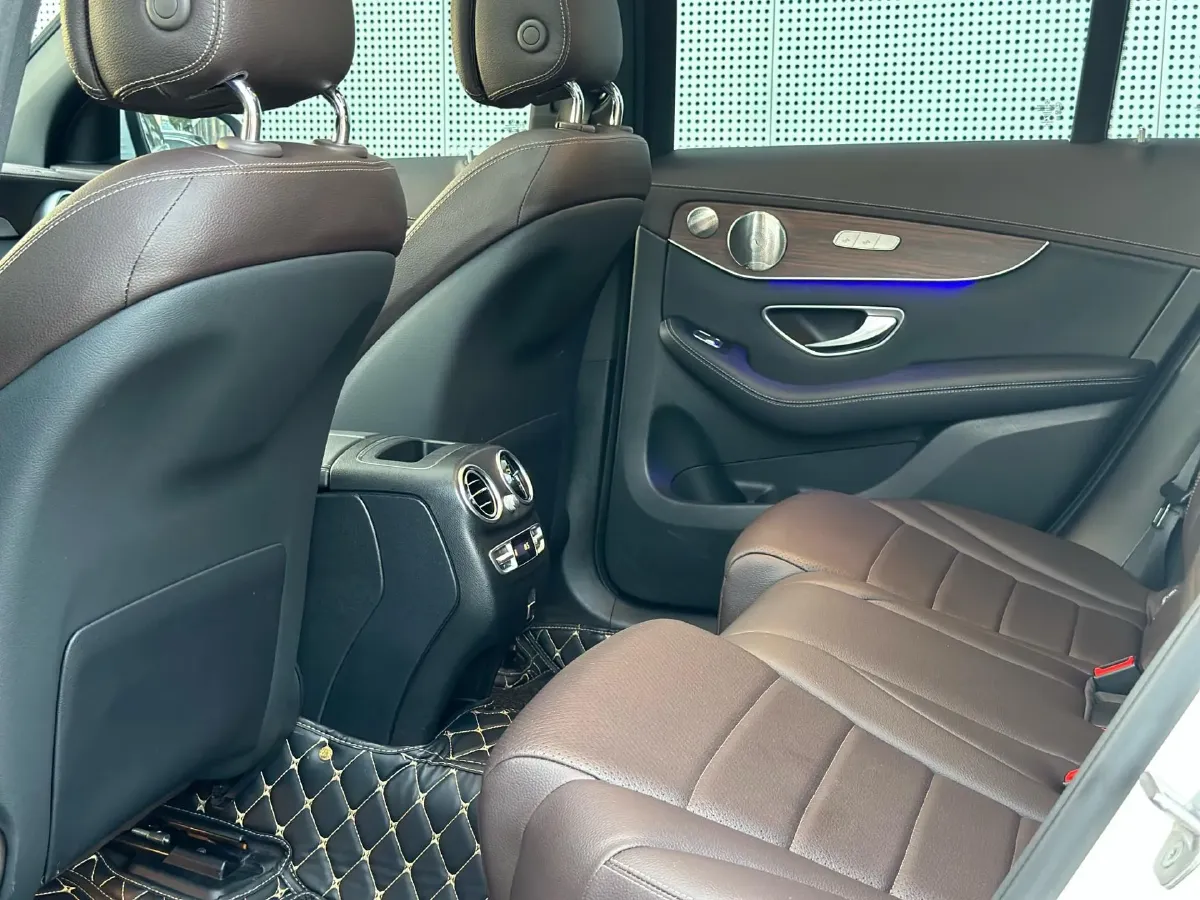 2021 Mercedes-Benz GLC Class 2.0T 258HP L4 9AT,autocango,china used car exporter,china ev exporter,chinese used car exporter,chinese used ev exporter