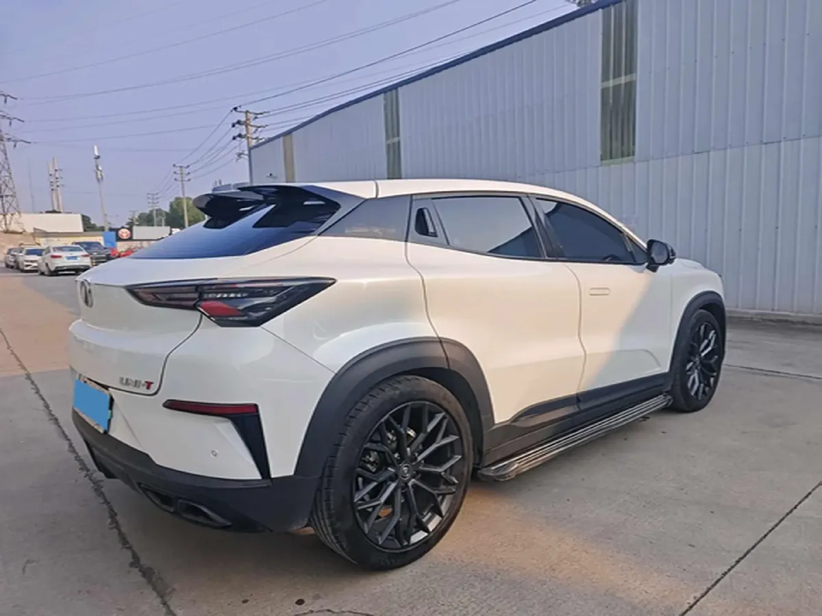 2022 ChangAn UNI-T 2.0T 233HP L4 8AT,autocango,china used car exporter,china ev exporter,chinese used car exporter,chinese used ev exporter