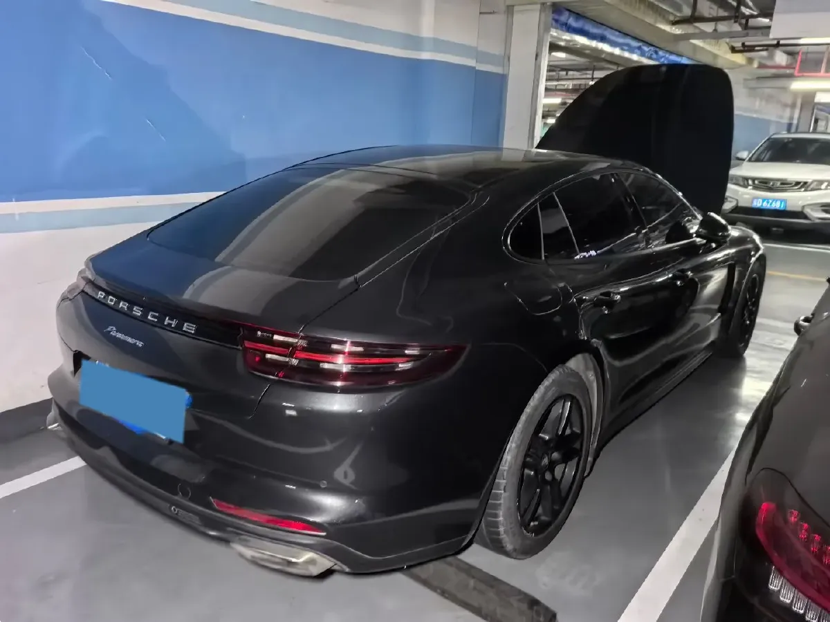 2017 BMW X6 3.0T 306HP L6 8AT,autocango,china used car exporter,china ev exporter,chinese used car exporter,chinese used ev exporter