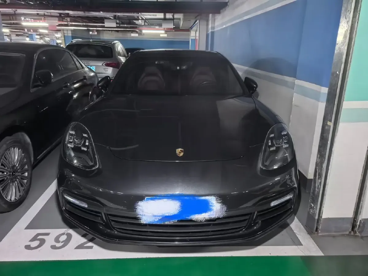 2017 BMW X6 3.0T 306HP L6 8AT,autocango,china used car exporter,china ev exporter,chinese used car exporter,chinese used ev exporter