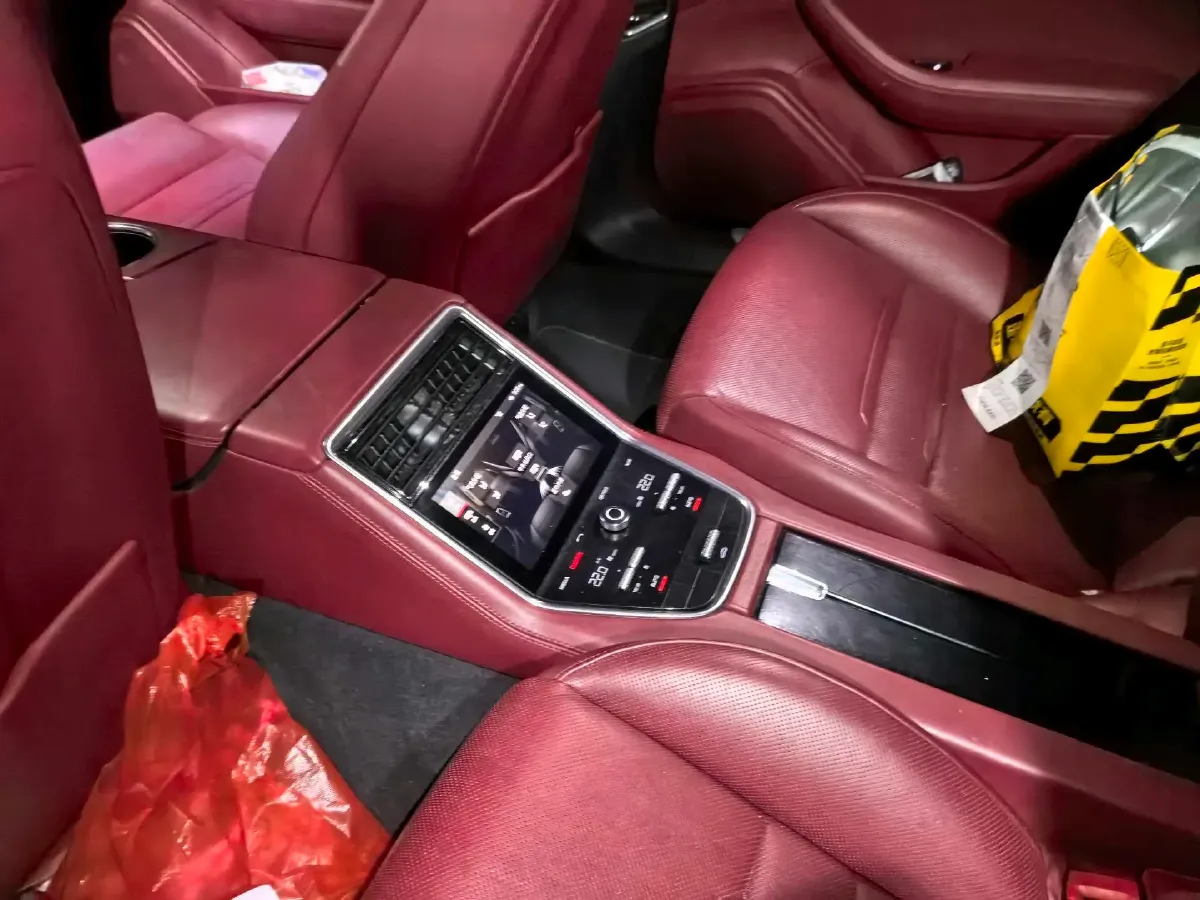 2017 BMW X6 3.0T 306HP L6 8AT,autocango,china used car exporter,china ev exporter,chinese used car exporter,chinese used ev exporter