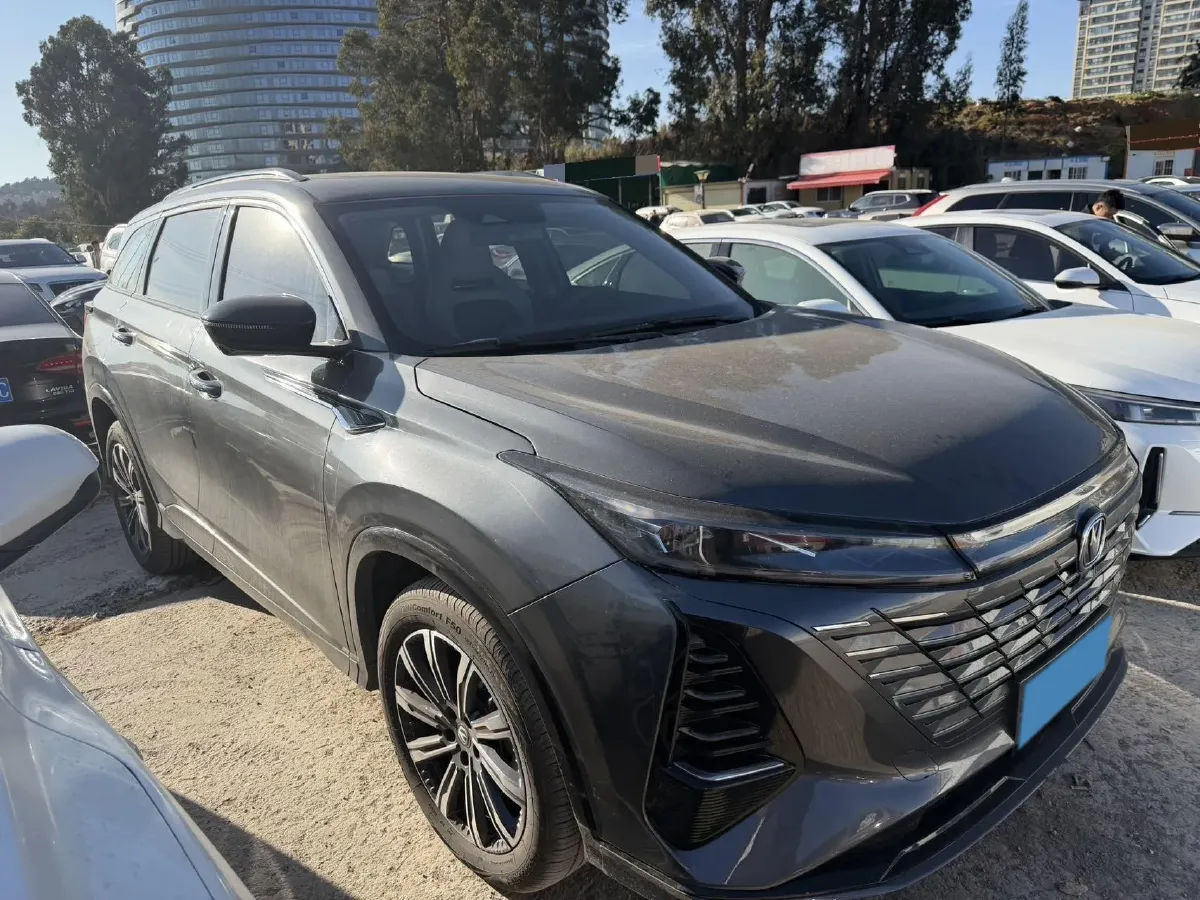 2024 ChangAn CS75 Plus 1.5T 188HP L4 8AT,autocango,china used car exporter,china ev exporter,chinese used car exporter,chinese used ev exporter